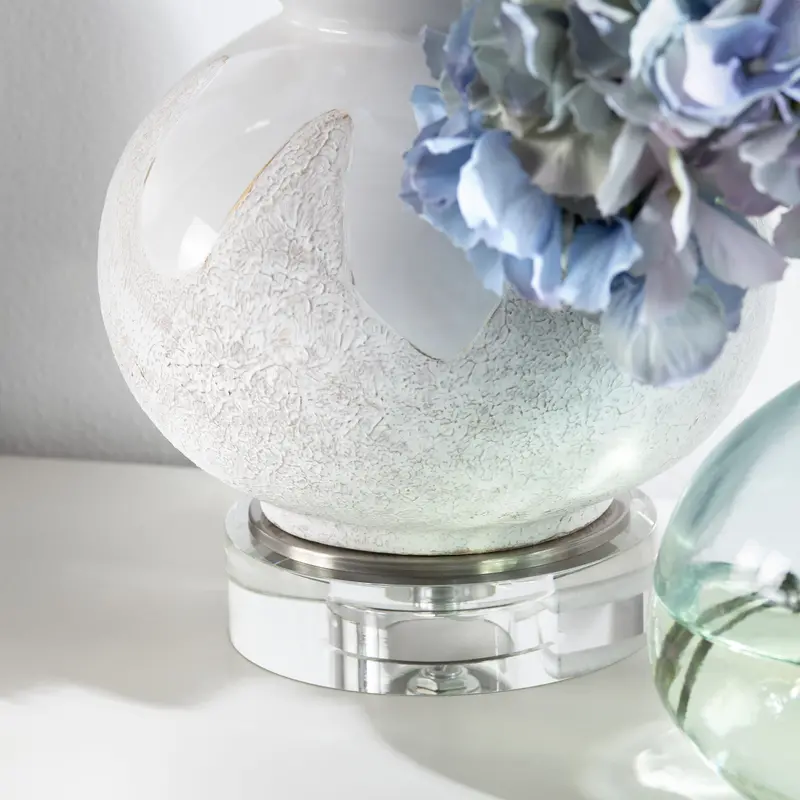 Ainsley Minimalist Table Lamp